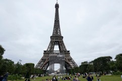 Daredevil detained after Eiffel Tower jump