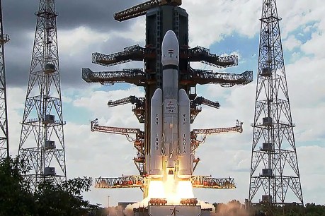 Indian spacecraft makes history with moon landing