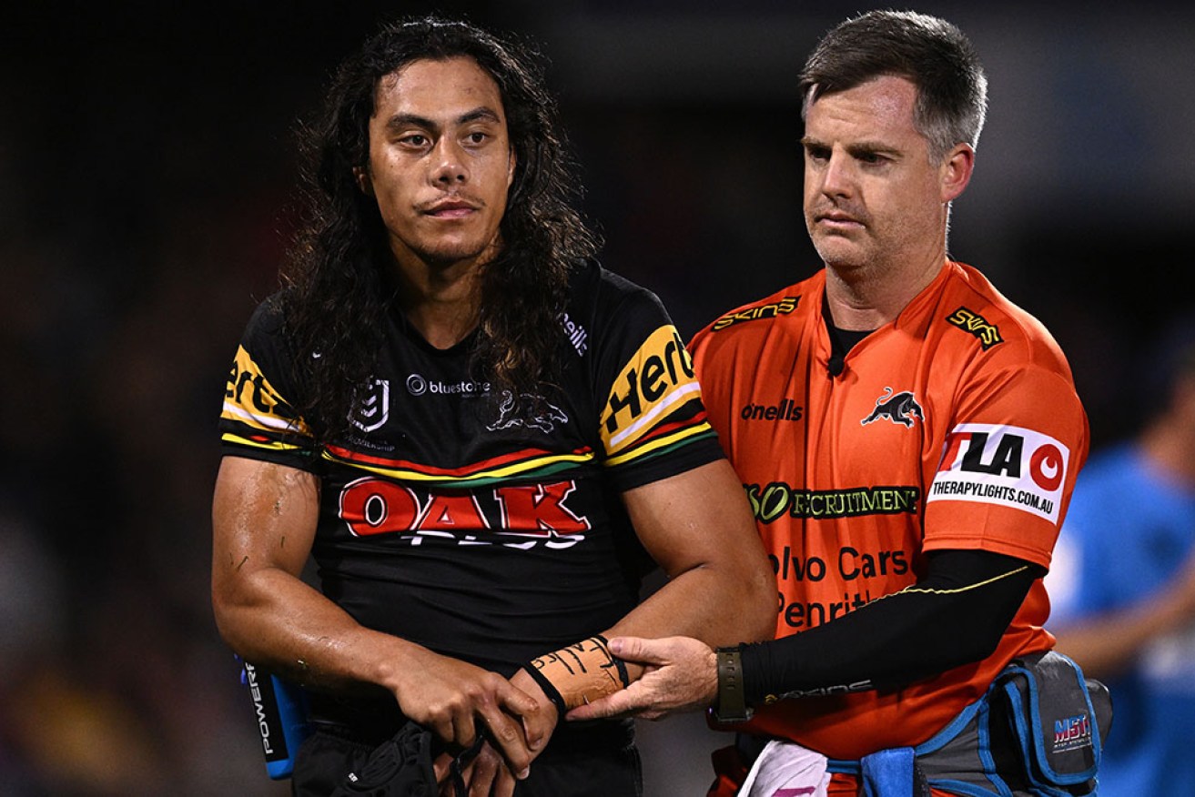 A dislocated shoulder for Jarome Luai has dealt a blow to Penrith's premiership ambitions.