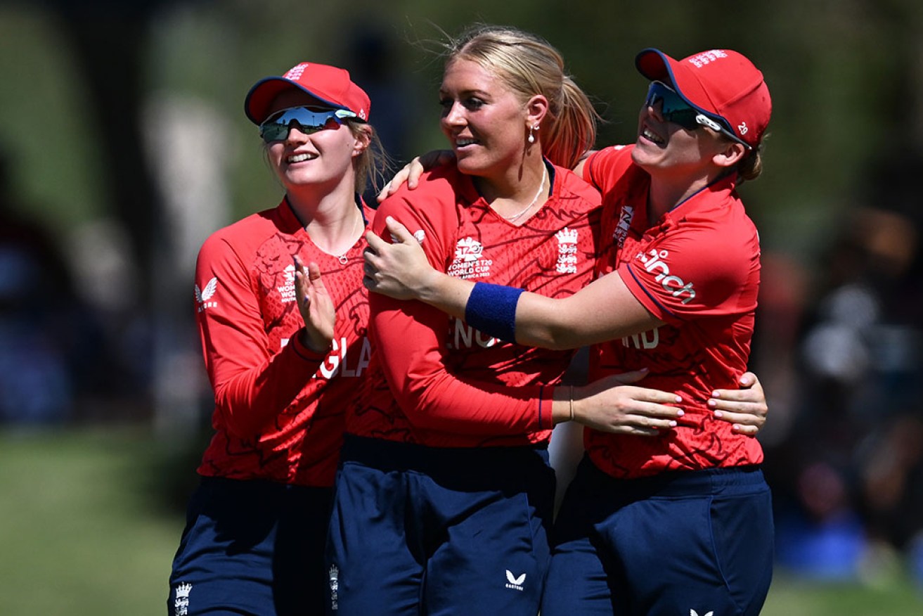 England Women cricketers are to be paid the same as the men. 
