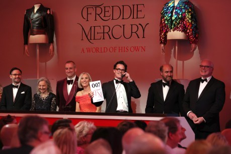 Freddie Mercury bangle sets rock star auction record