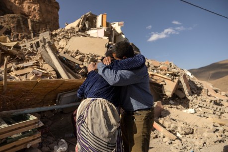 Morocco survivors seek aid as quake toll passes 2100