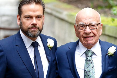 Murdochs threat as hedge fund moves on News Corp