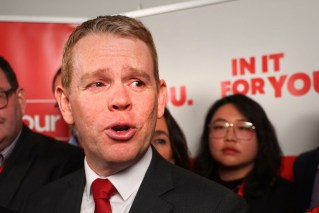 Hipkins poised to stay on as NZ Labour leader