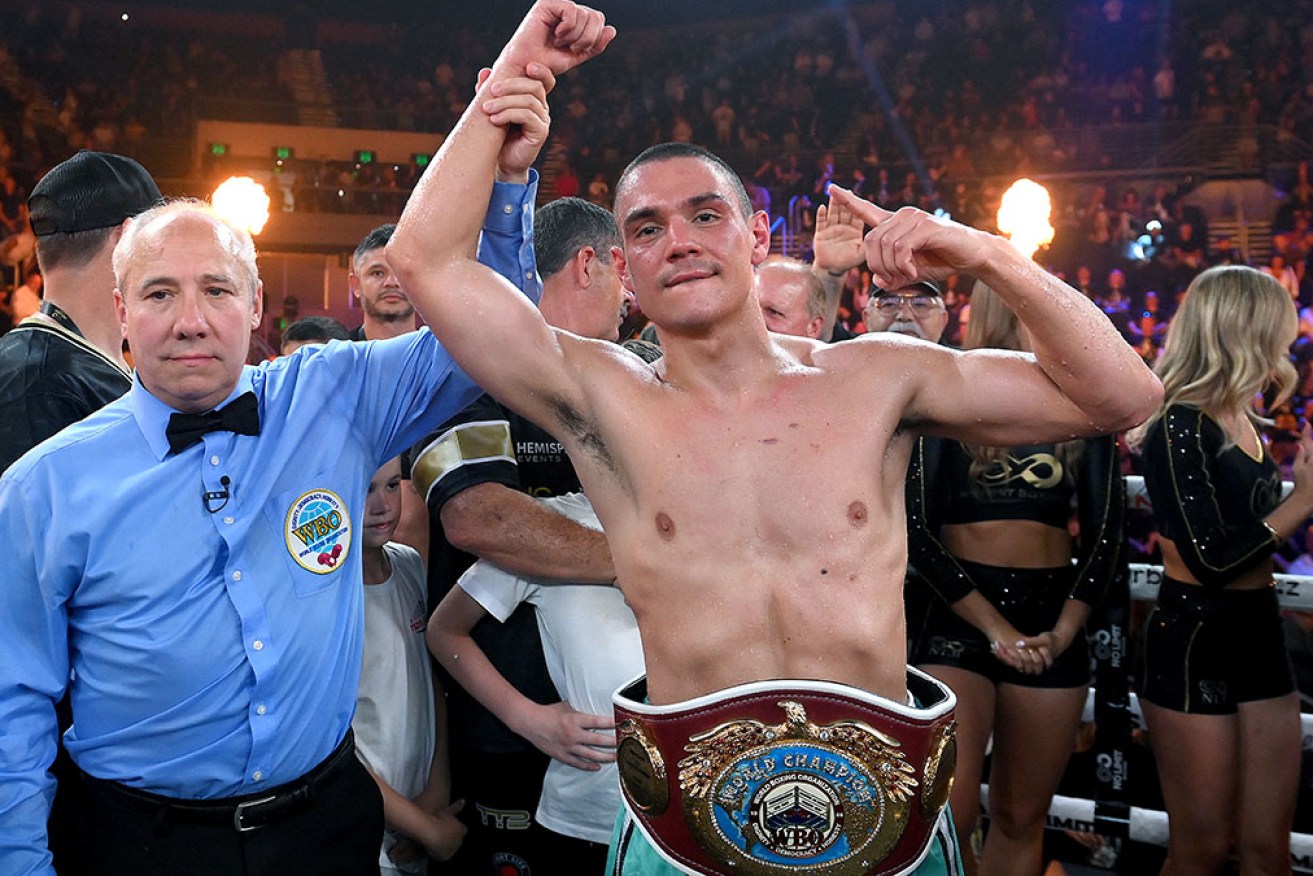 Tim Tszyu has defended his WBO super-welterweight world title by beating Brian Mendoza.