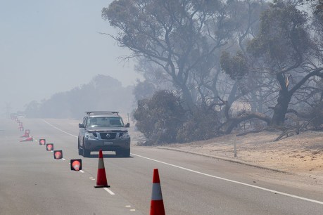 Hospital evacuated as residents urged to flee Corrigin bushfire