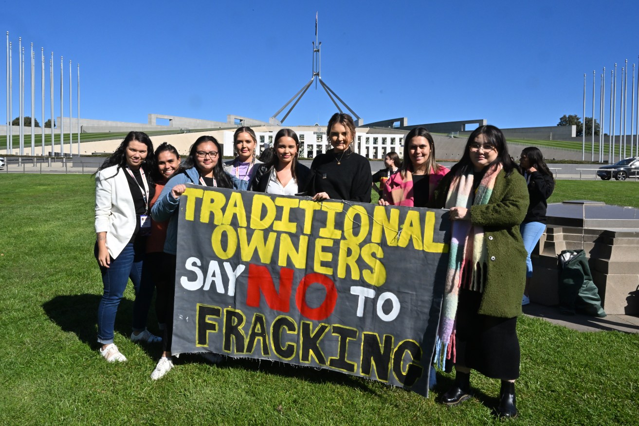 Indigenous groups continue to oppose fracking in the Northern Territory.