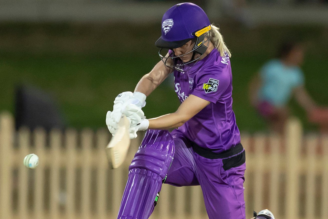Nicola Carey hit an unbeaten 41 for Hobart to help her side to a WBBL win over Melbourne Stars.