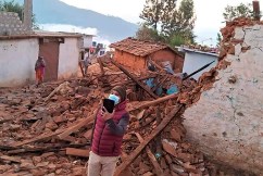 Nepal quake: Rescuers dig with bare hands for life