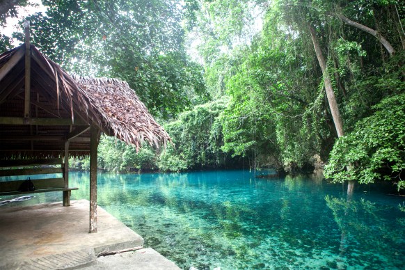 Vanuatu Riri Blue Pool