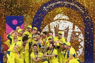 Australia stuns India to win cricket World Cup
