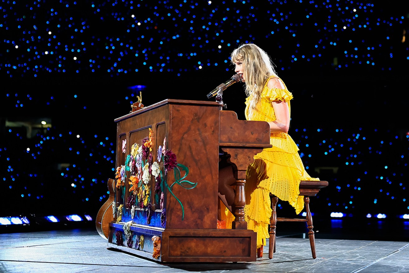 Taylor Swift has thanked her fans after winning 10 Billboard Music Awards including top artist.