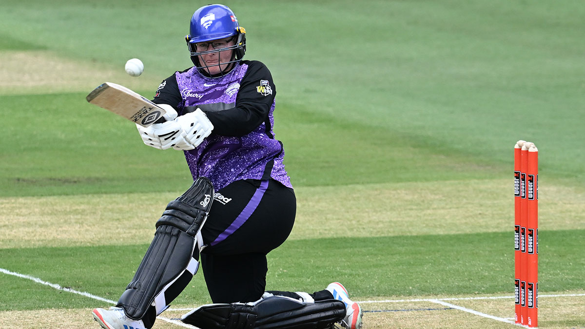 Lizelle Lee Keeps Hobart Hurricanes In Race For WBBL Finals