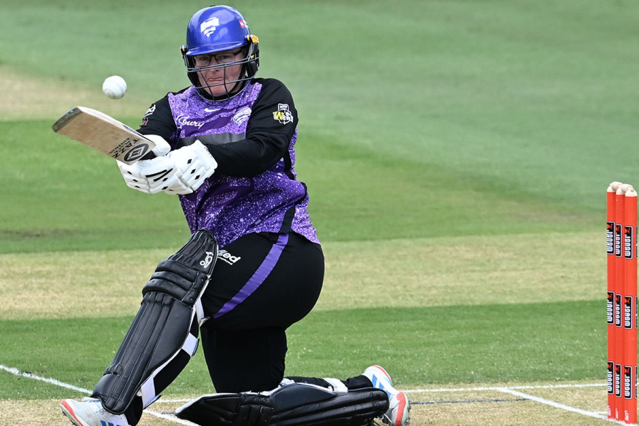 Lizelle Lee's unbeaten ton led the Hurricanes to a record-breaking WBBL win over the Renegades