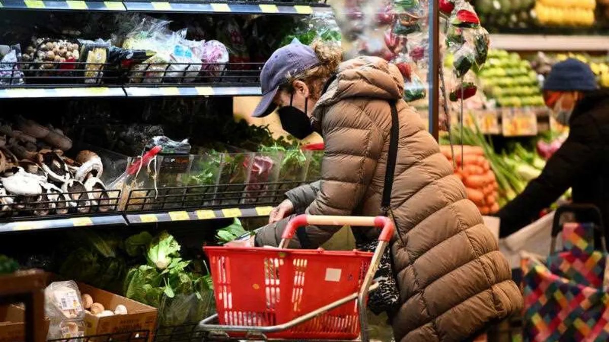 Shrinkflation costing Australians at the supermarket and beyond - Vimarsana News
