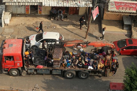 Israel strikes southern Gaza city of Khan Yunis in bloody new phase of conflict