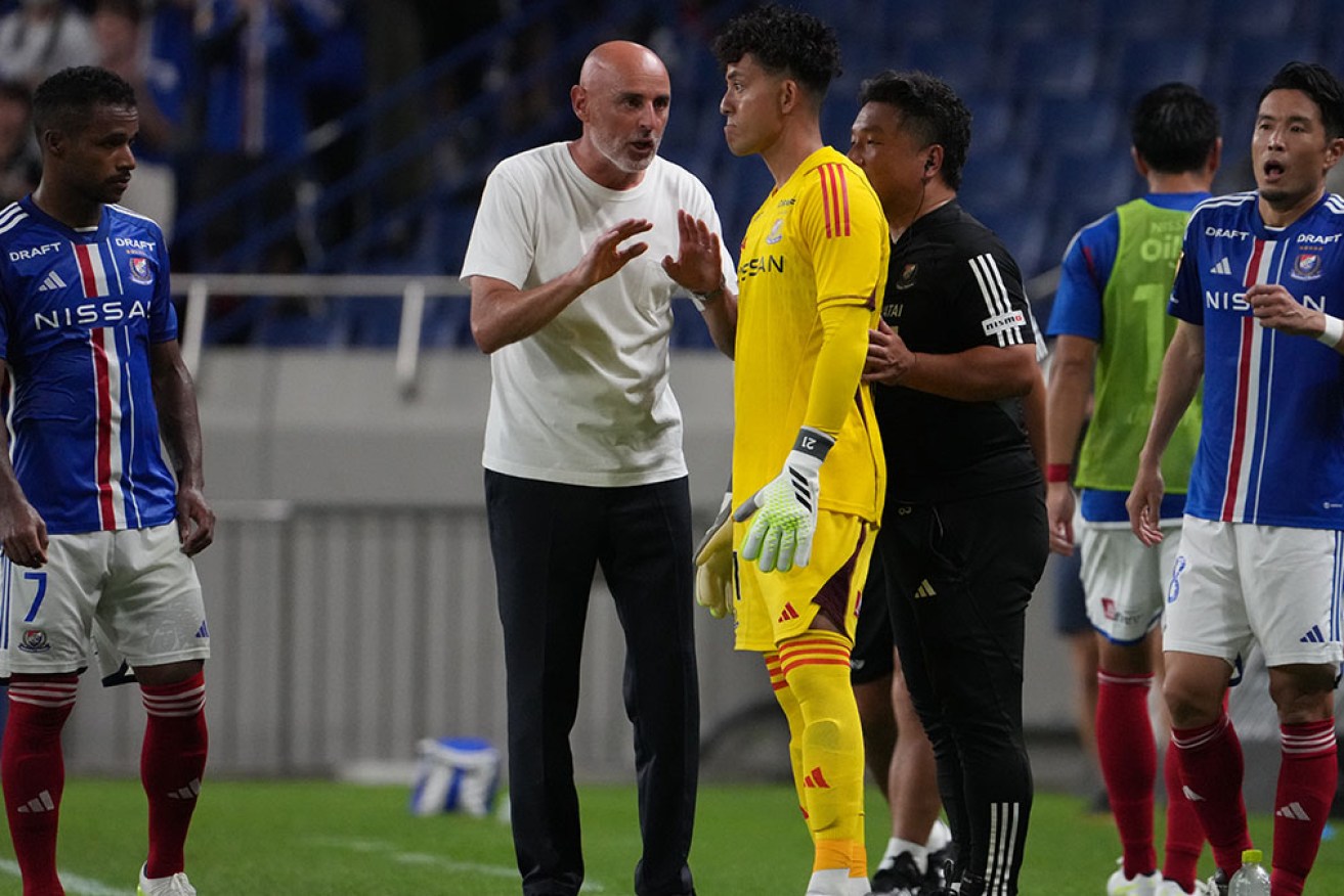 Kevin Muscat has announced he is quitting as coach of Yokohama F. Marinos at season's end in Japan.