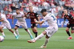 Fornaroli leads Victory to win over Wanderers