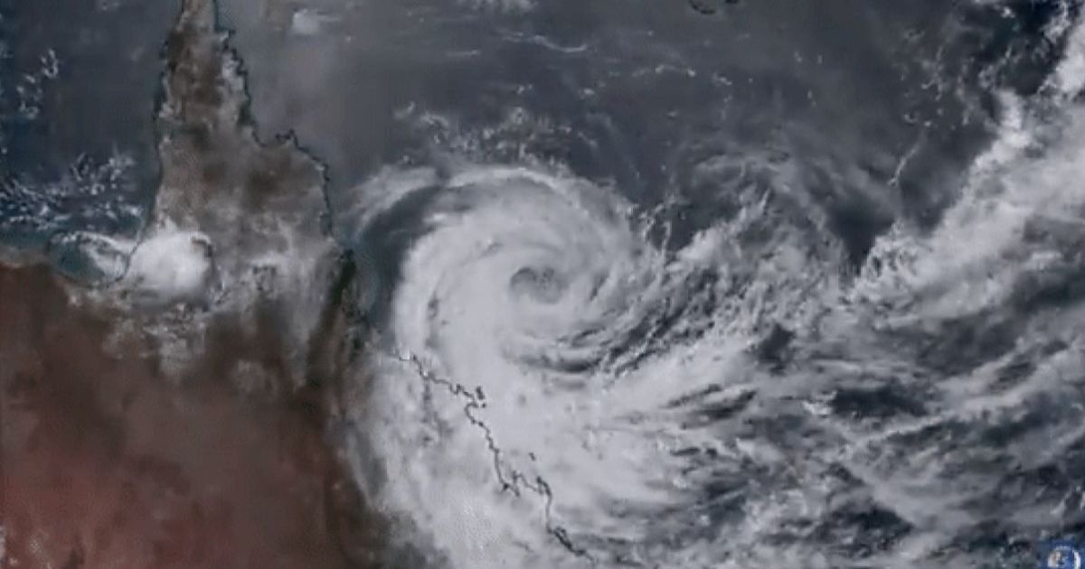 Queenslanders brace for disaster as Cyclone Jasper 're-intensifies'
