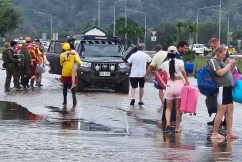 Minister leaps to defend BOM amid flood criticism