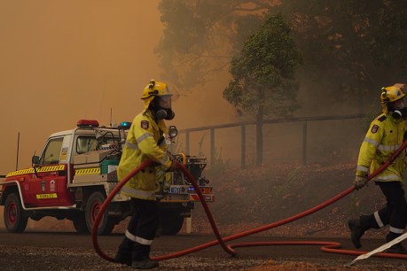 Homes destroyed as blazes test WA firefighters
