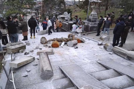 Six dead, thousands flee as quakes rock Japan