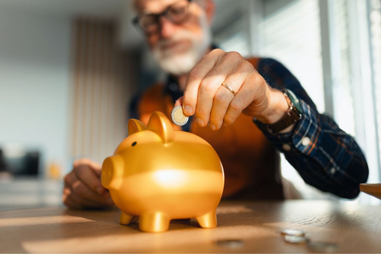 The final pay before retirement cannot generally be placed directly into super for a lower tax rate.