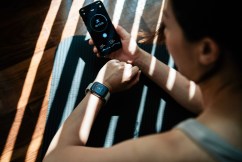 How activity trackers work to achieve exercise goals 