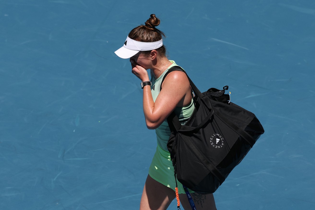 A dejected Elina Svitolina wept as she left the court after  only three games of her fourth-round clash with Linda Noskova.