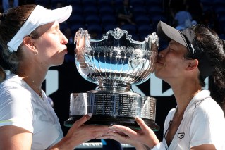 Hsieh and Mertens capture women’s doubles title