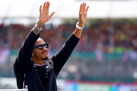 Lewis Hamilton on brink of stunning move from dream-run partnership