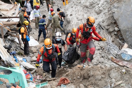 Child saved, raising hopes after Philippine landslide