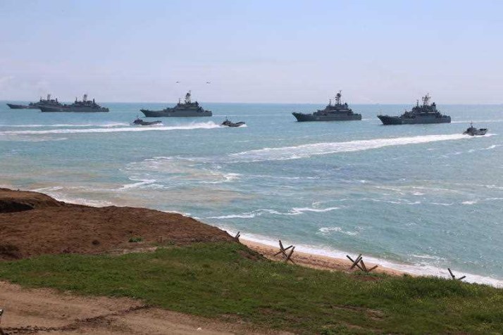 Ukraine sinks Russian warship in Black Sea