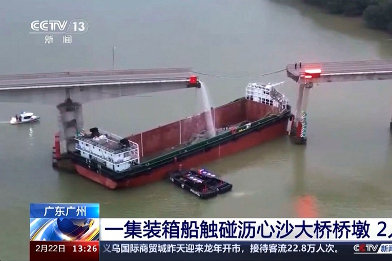 Five dead after barge hits bridge in China