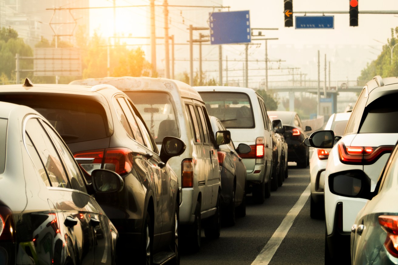 Household transport costs are rising in Australia, a new report says, fuelled by big vehicles.