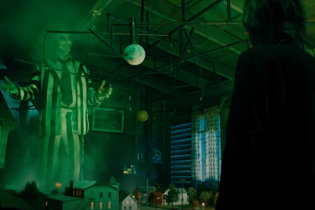 Eerie trailer offers first look at <i>Beetlejuice</i> sequel