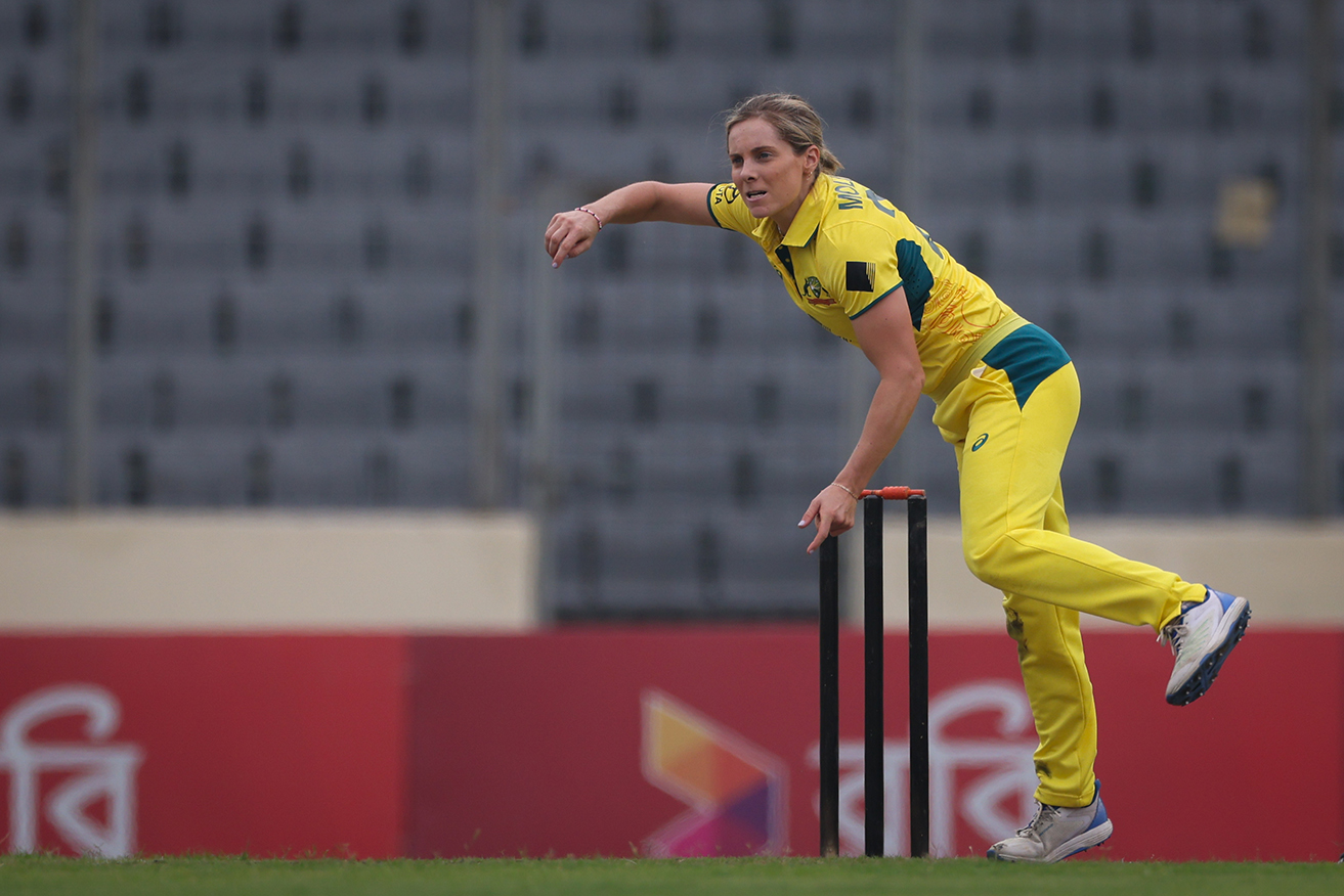 Sophie Molineux has starred in her return to ODI cricket in a big win over Bangladesh in Dhaka.