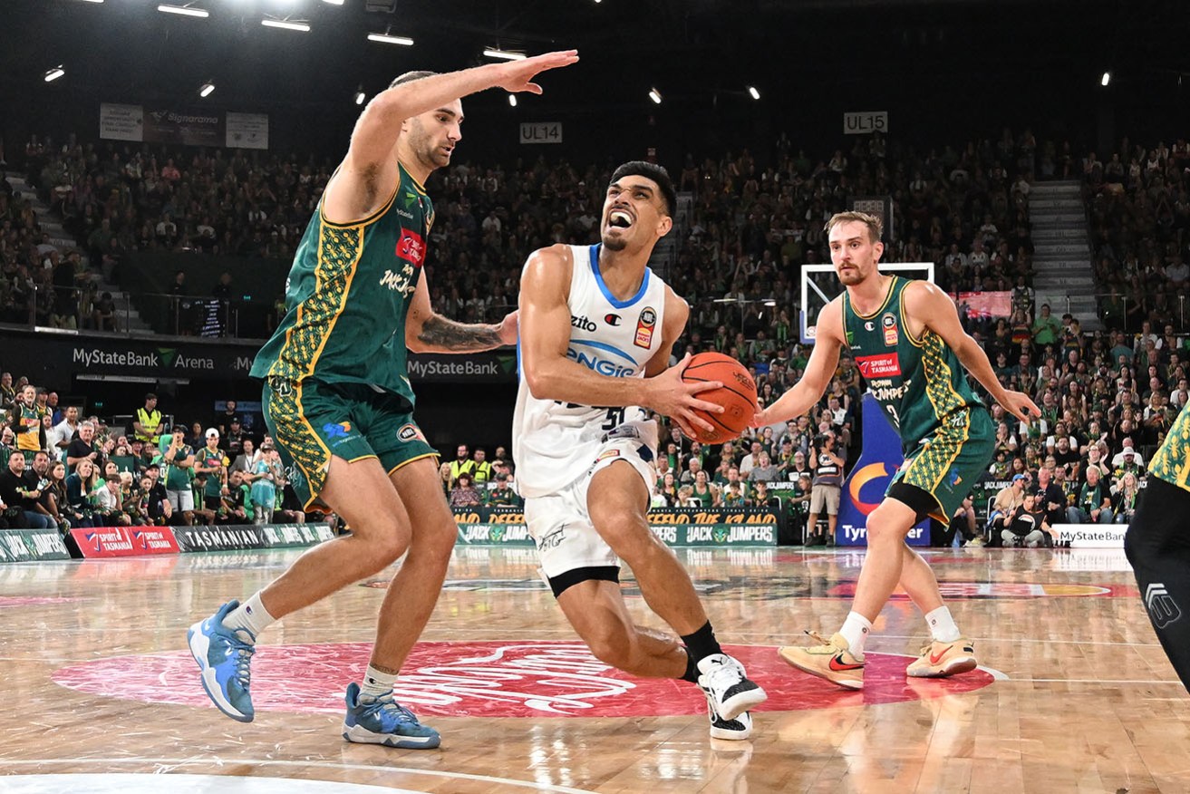Melbourne United’s Shea Ili drives to the basket in Hobart on Thursday night's thriller. 