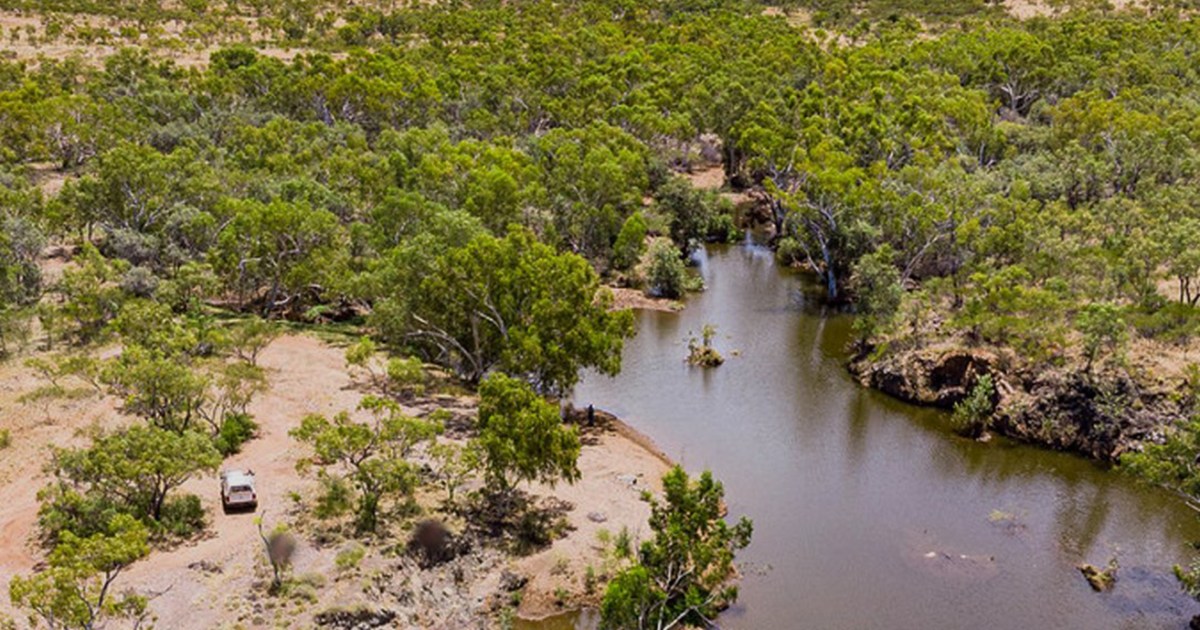 Campers rescued amid rising flood waters at East Leichhardt Dam