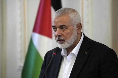 Israeli air strike kills three sons of Hamas leader