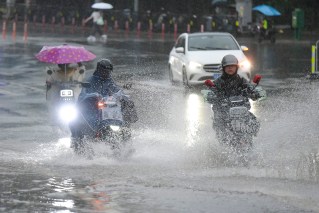 ‘Grim’ flood threat for millions in Guangdong 