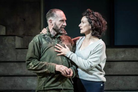 Ralph Fiennes gives Shakespeare’s <i>Macbeth</i> a contemporary edge