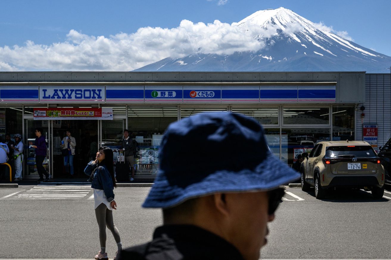 Japanese authorities are going to use a massive black billboard to block this famous view of Mount Fuji.