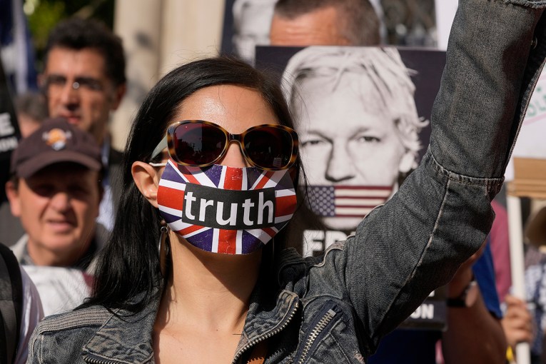 Supporters gather outside court as Julian Assange faces US extradition