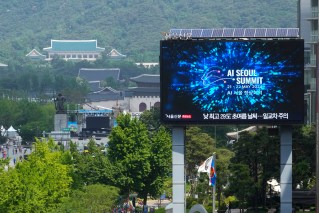 Seoul summit eyes global AI agreement