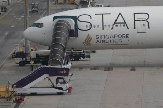 54m plunge caused Singapore flight injuries