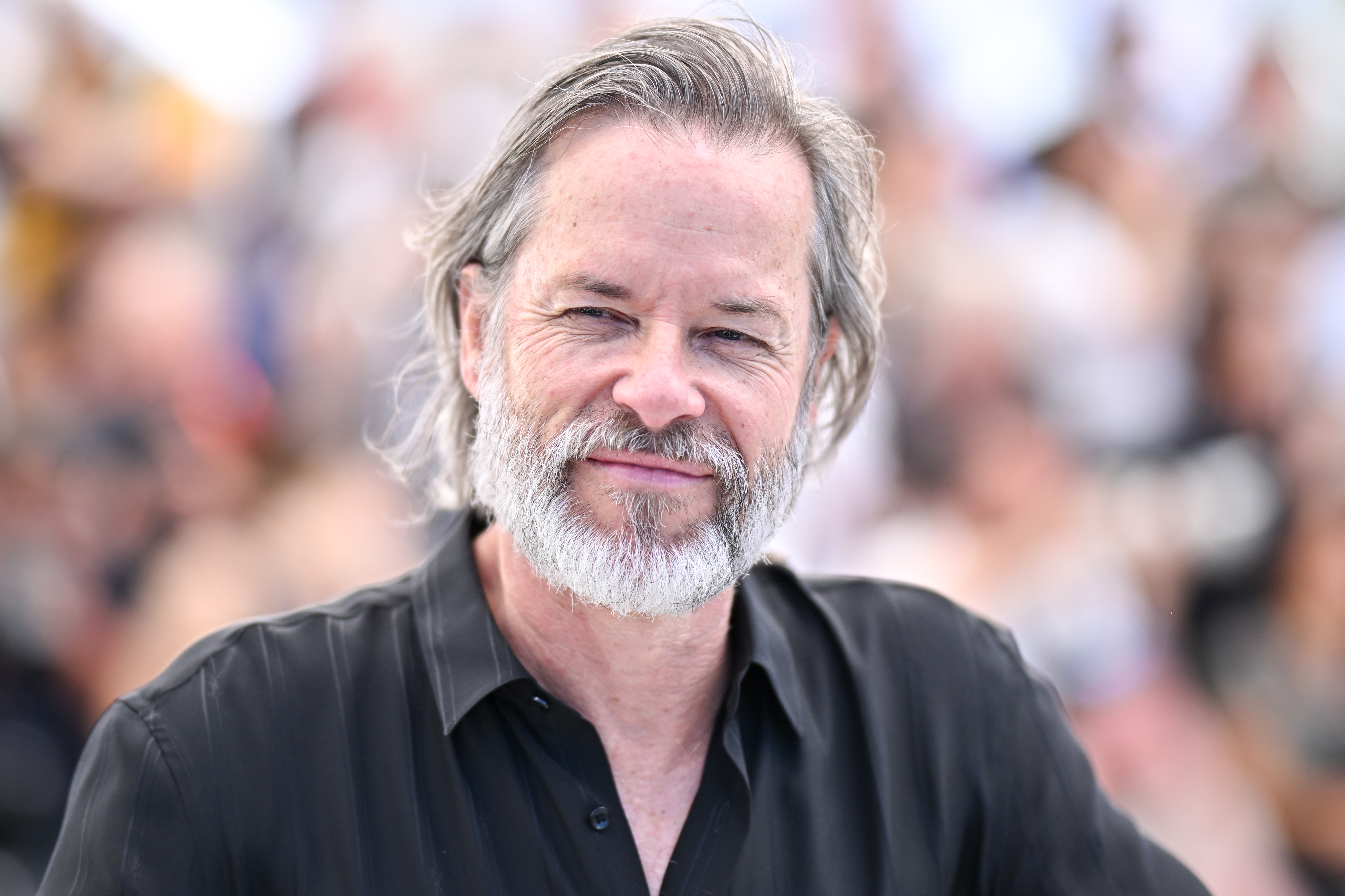 'It's a disgrace': Guy Pearce hits out at Vanity Fair - Vimarsana News