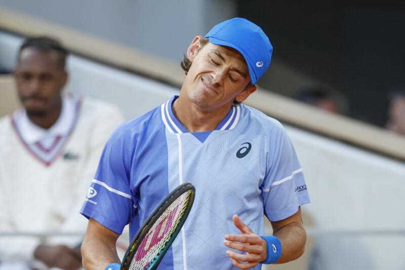 Alex De Minaur battled courageously but to no avail against Olympic champion Alexander Zverev.