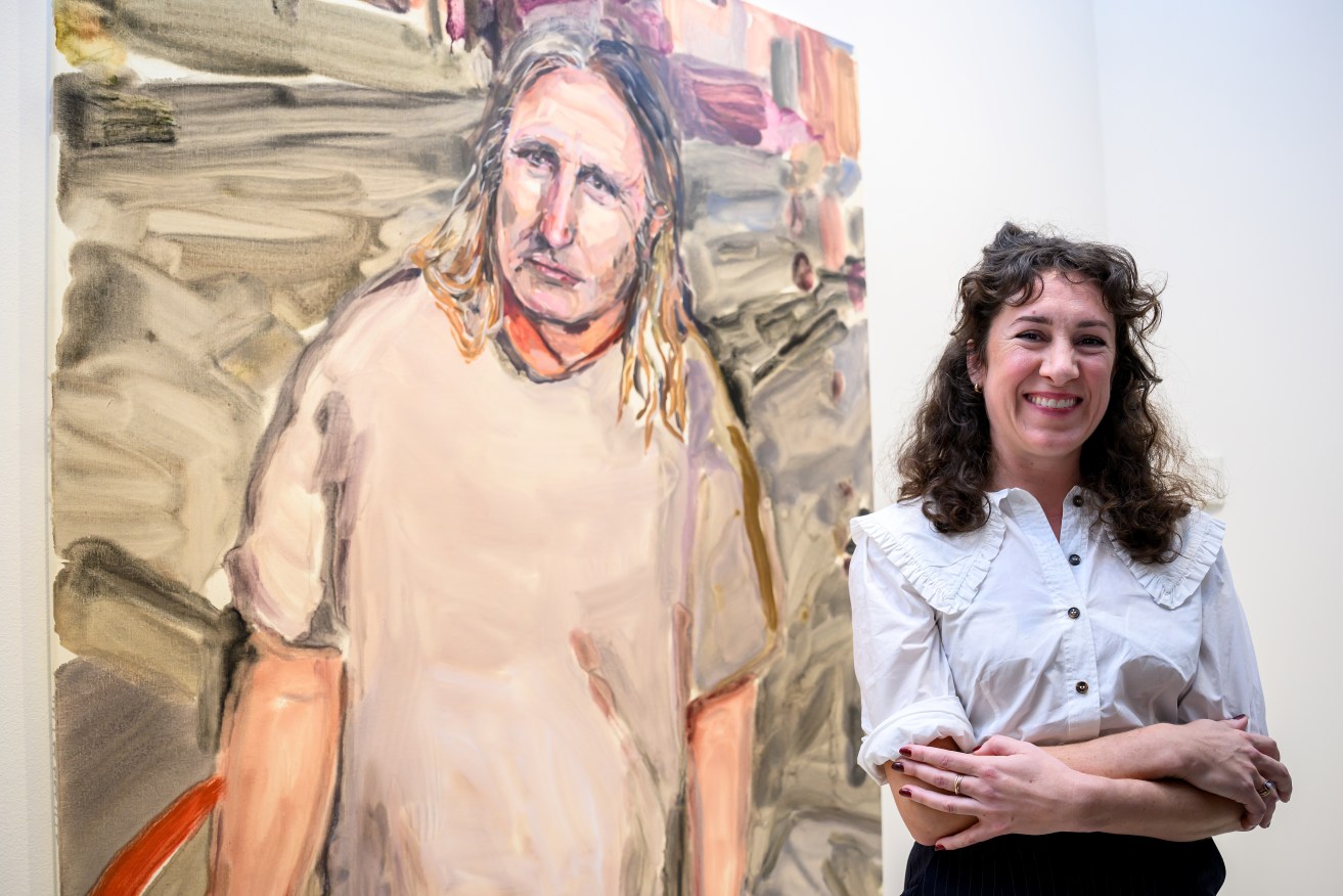 Artist Laura Jones has won the 2024 Archibald Prize for her portrait of author Tim Winton.