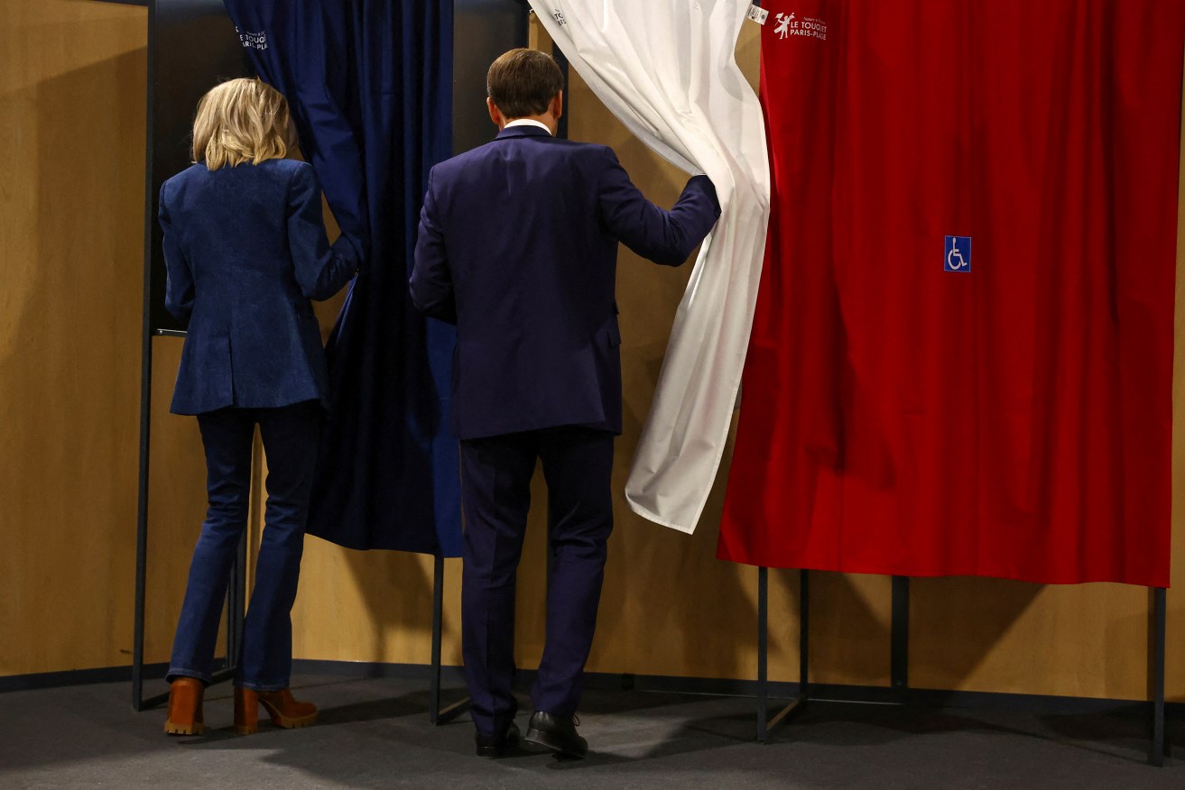 French President Emmanuel Macron has called for new parliamentary elections.